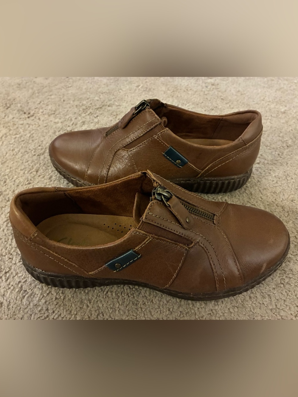 Clarks Magnolia Leather Loafers Tan Brown Slip-On Zip Casual Comfort Women’s 7M